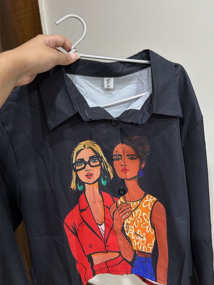 Graphic Print Button-Up Shirt Crop