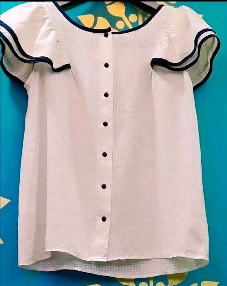 Chic White Ruffle Sleeve Top
