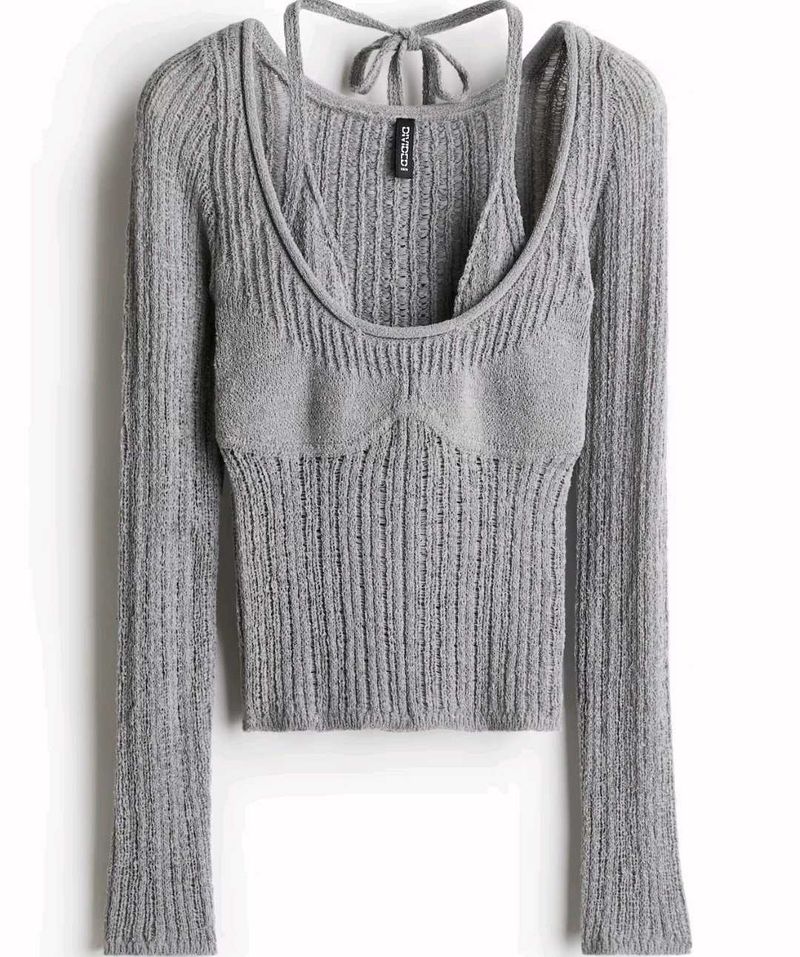 H&amp;M 🔥 Must-Have Gray Knit Top