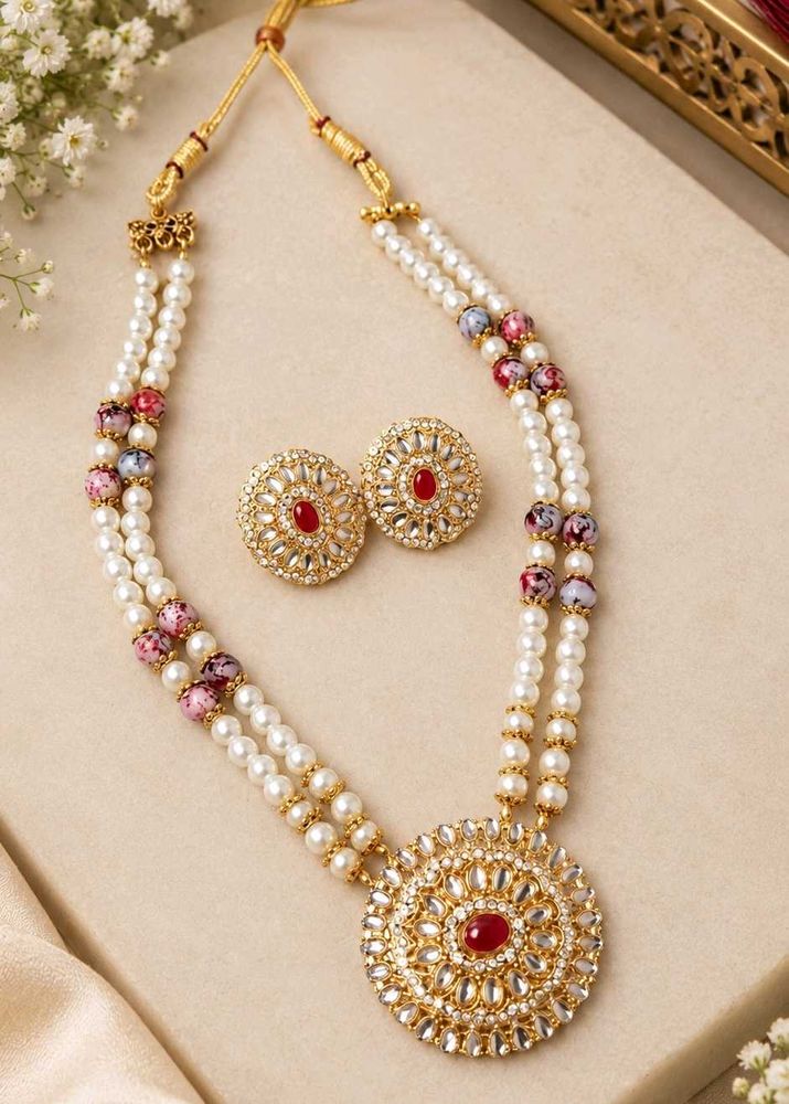 Elegant Pearl Necklace with Earrings