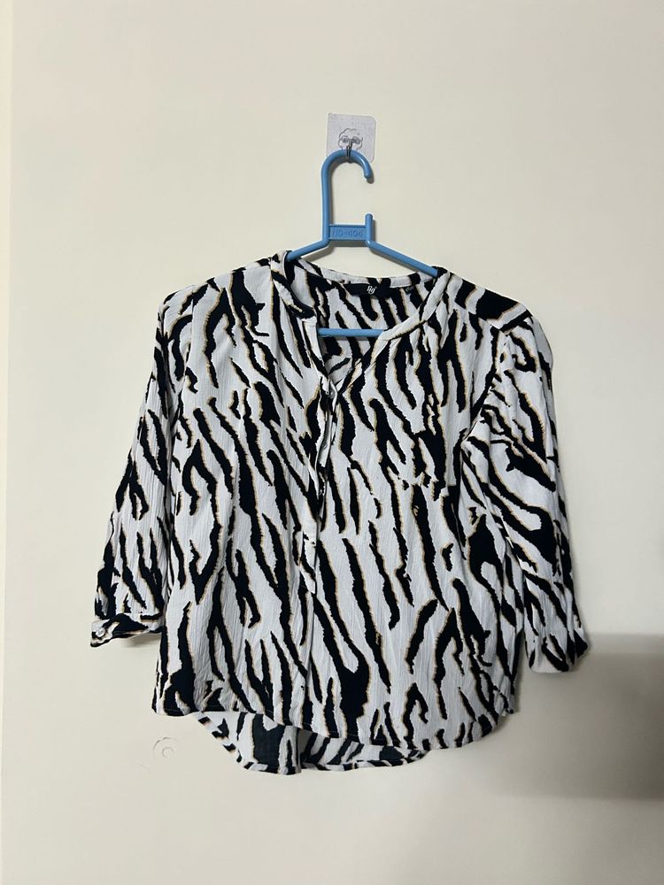 Stylish Zebra Print Button-Up Shirt