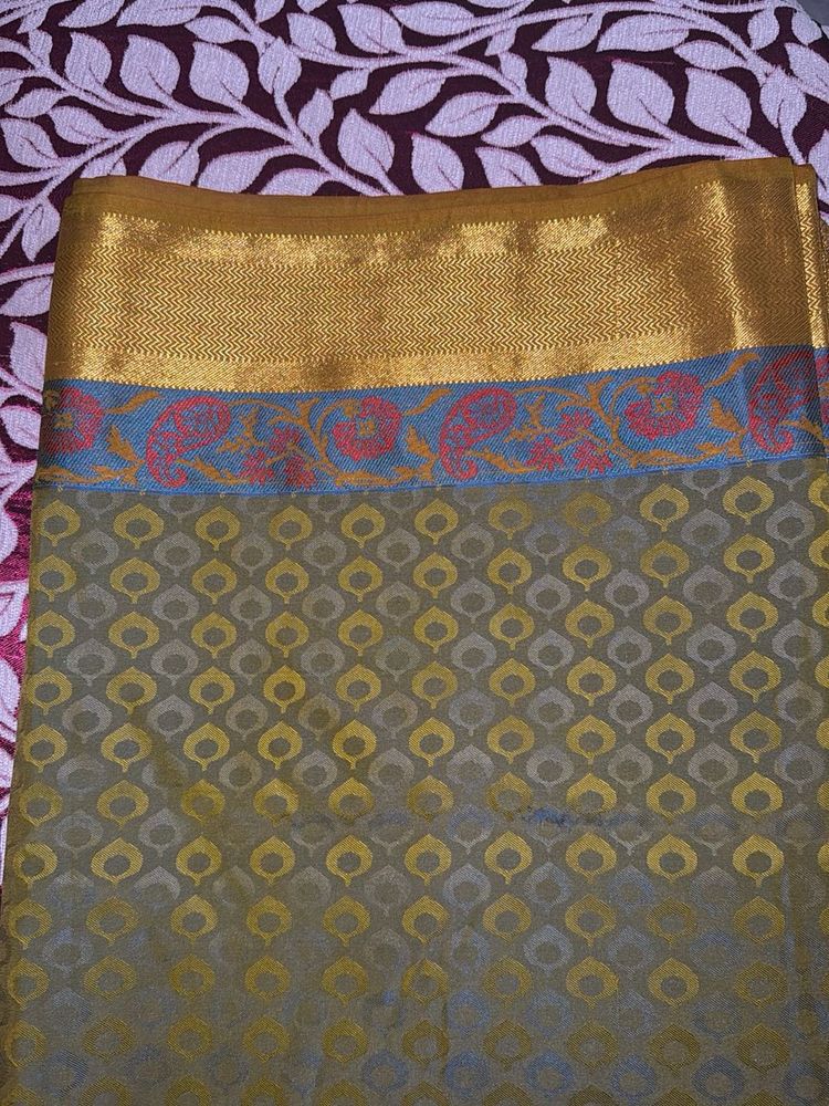 Elegant Grey &amp; Gold Saree