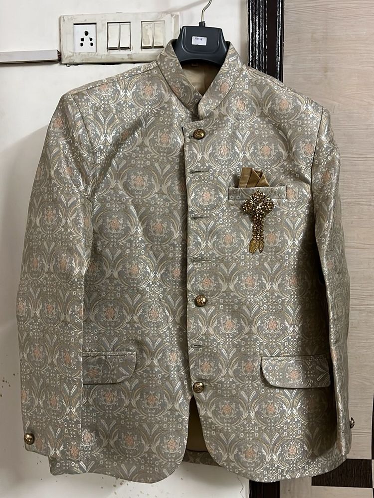 Elegant Brocade Nehru Jacket with Brooch