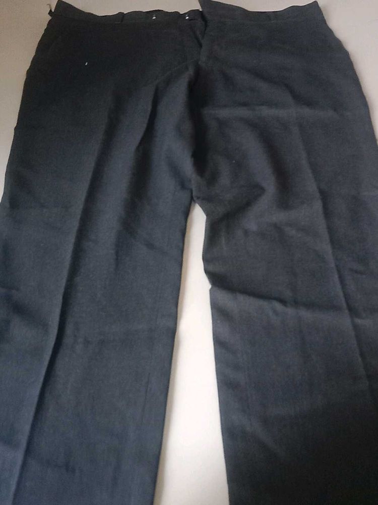 Men's Black Straight Leg Pants