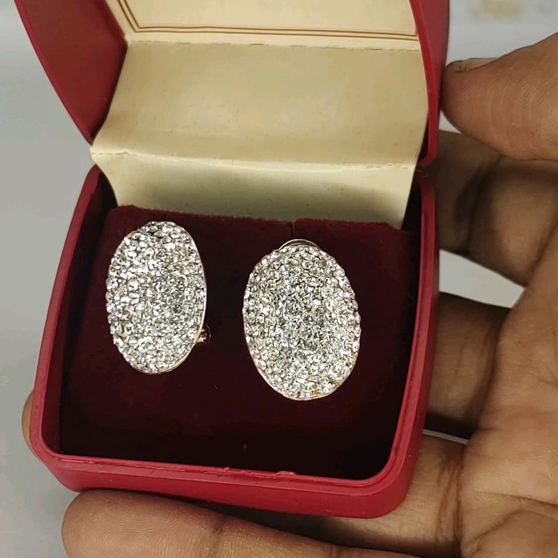 Diamond Studs Amazing New Pc