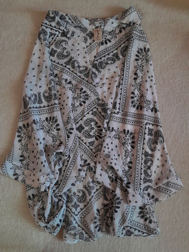Ladies Tops Bust 30,32,34,36