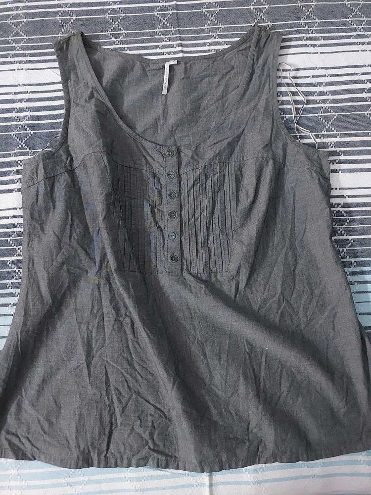 Sleeveless Grey Top
