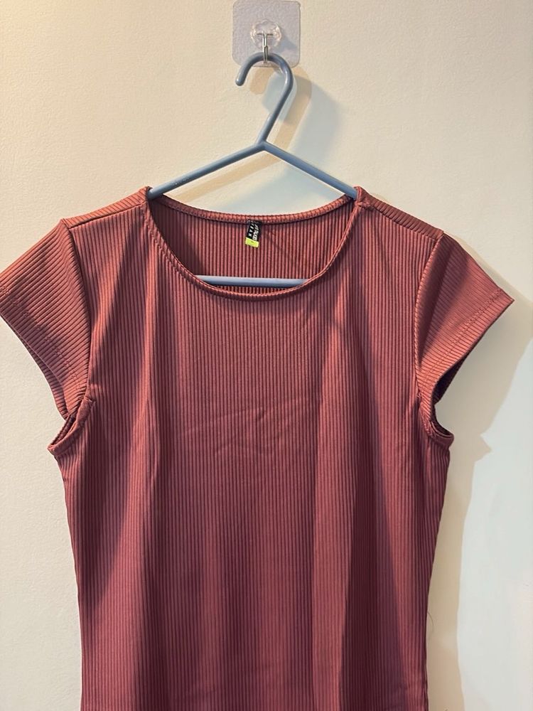 Maroon Short Sleeve Sheath Dress