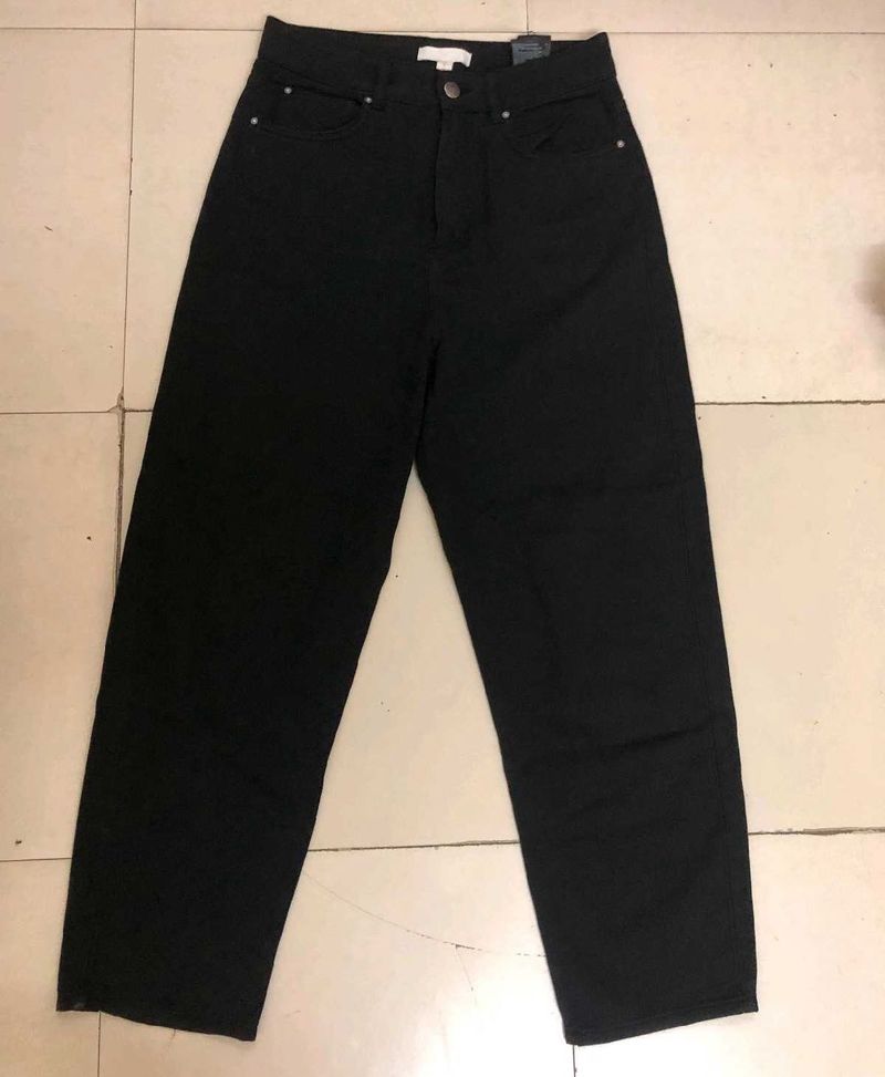 Classic Black High-Waisted mom fit Jeans