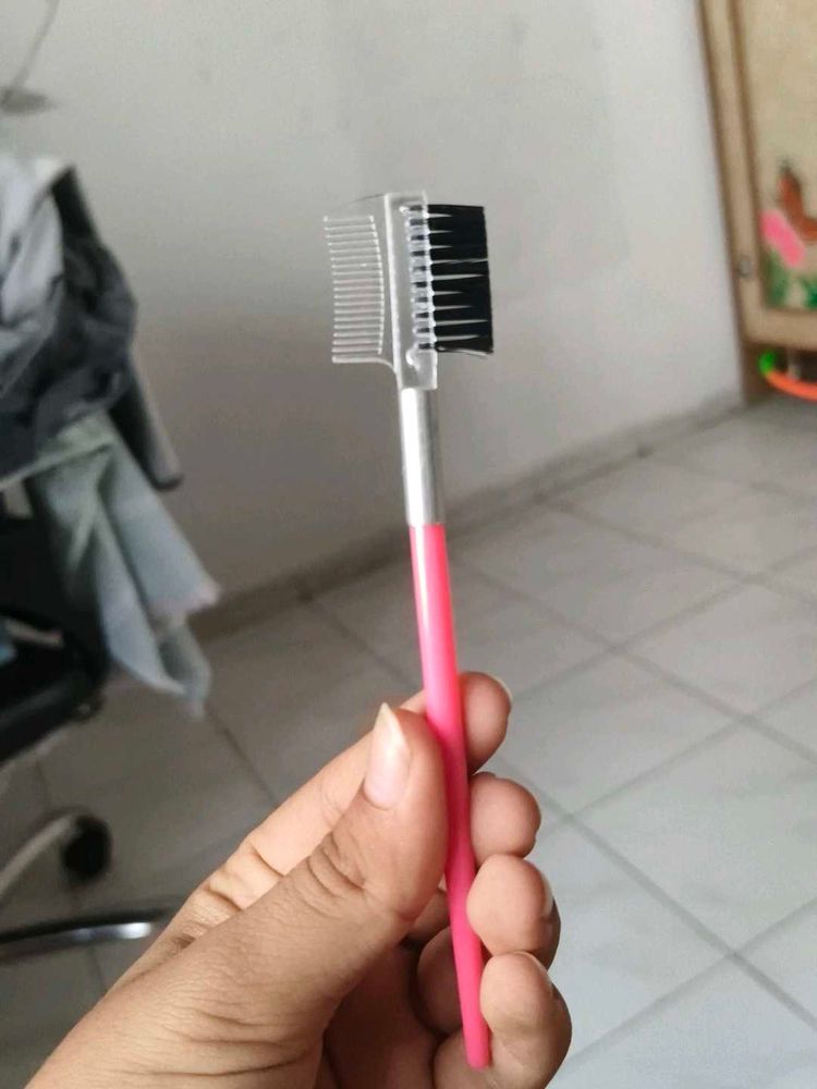 Eyelash and Eyebrow Comb
