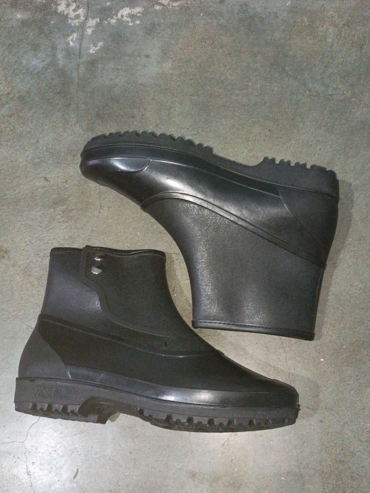 Boot Leatherite @699