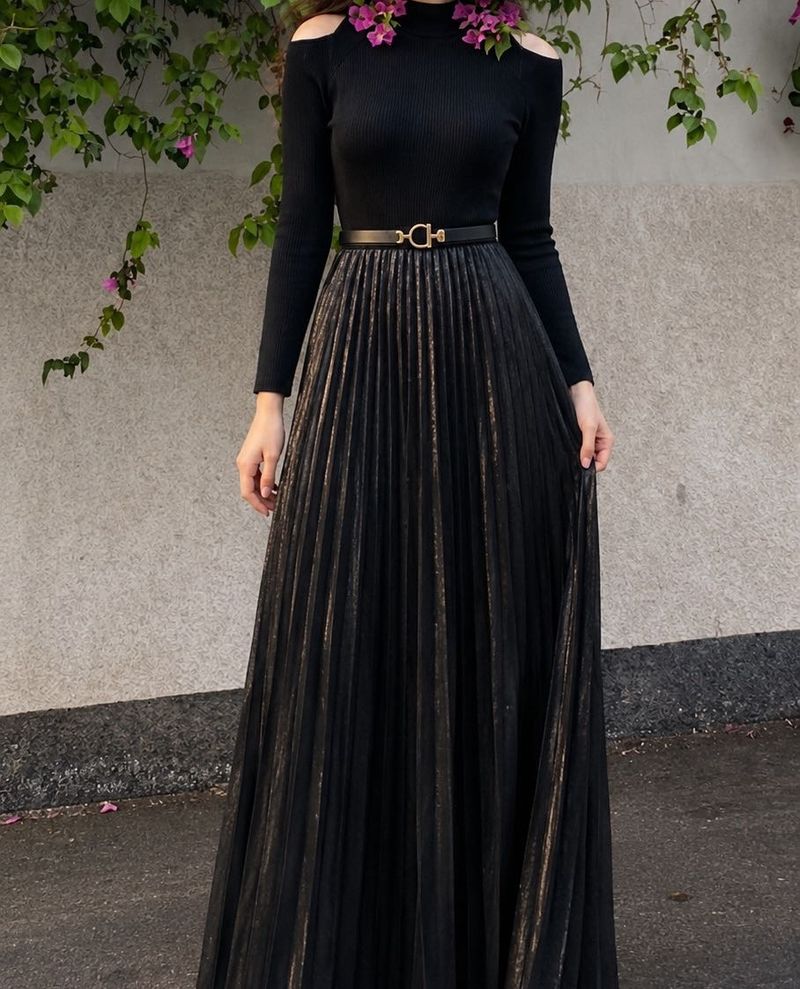 Elegant Black Pleated Maxi Dress
