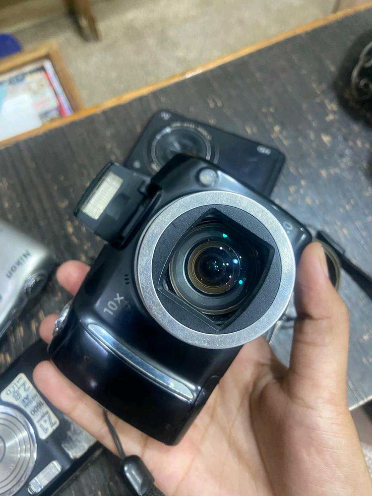 Compact Digital Camera