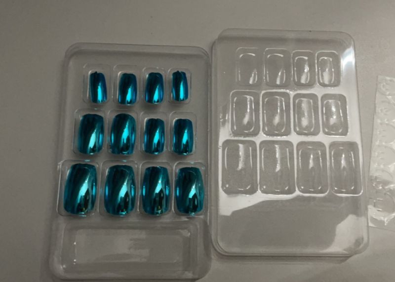 @ RS 197 PRESS ON NAILS / One Set