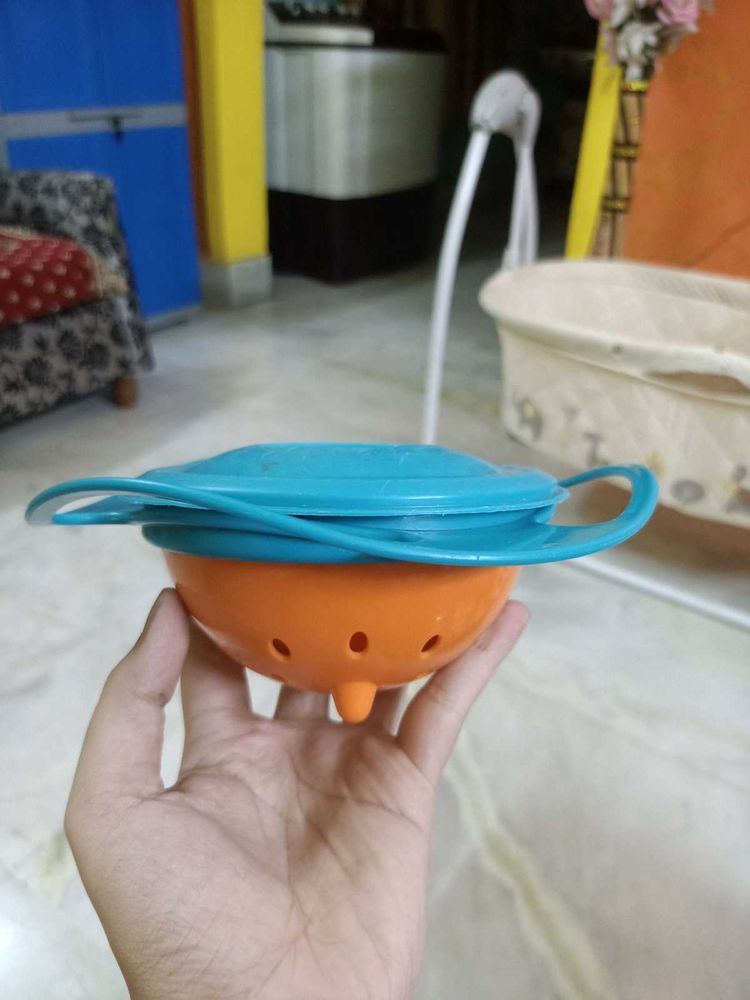 360 Degree Rotating bowl for toddlers