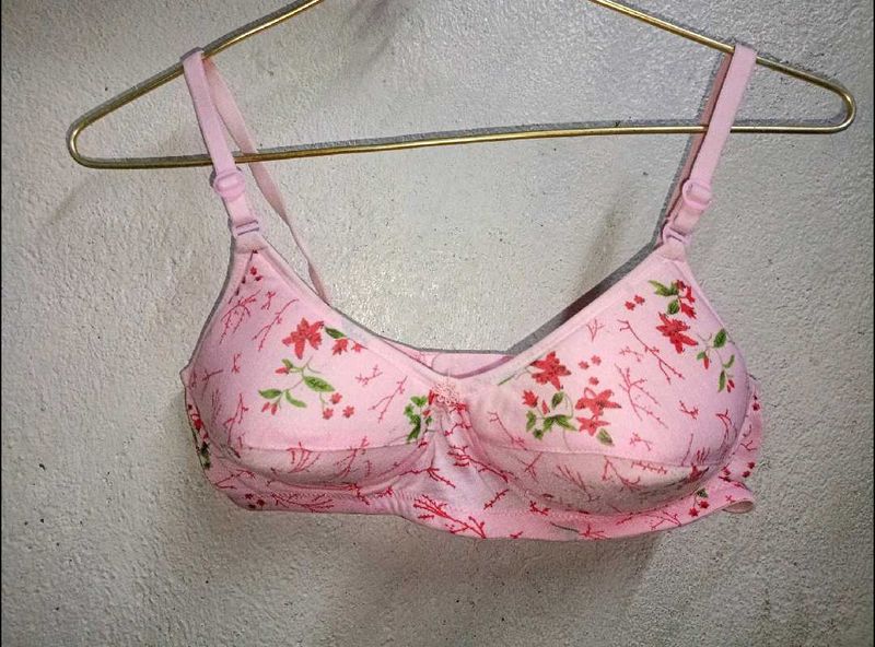 Cute Floral Brand New 💗Pink Bra[32 -34]..👙💗