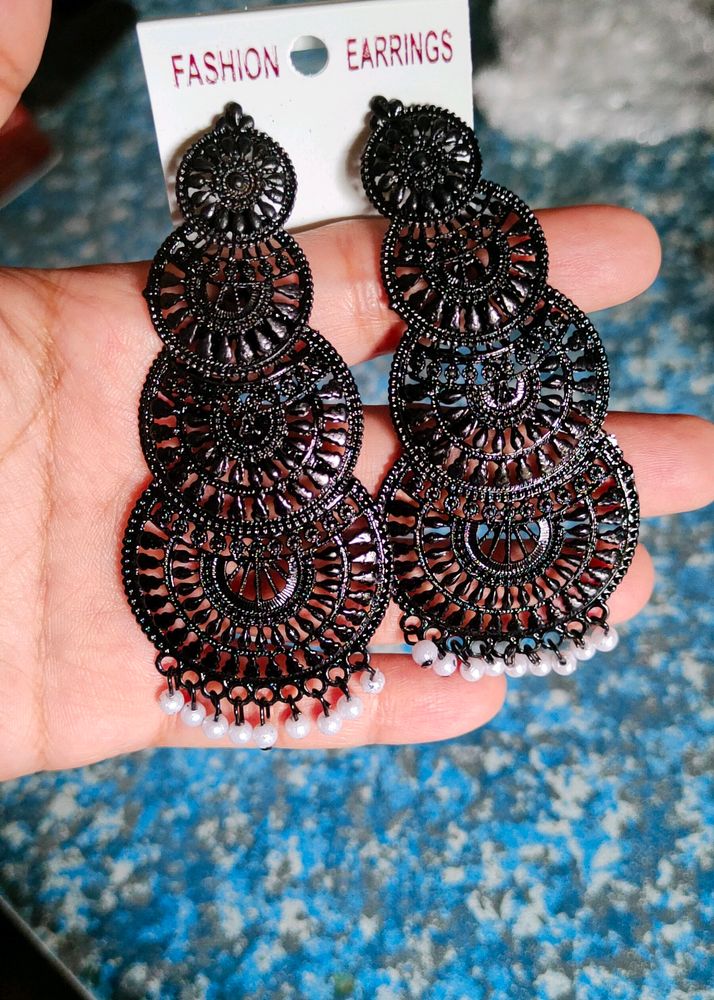 Price 💧 4 Layer Long Metal Jhumka