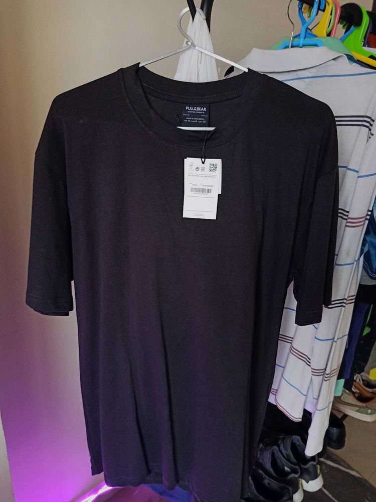 Pull &amp; Bear Black T-Shirt
