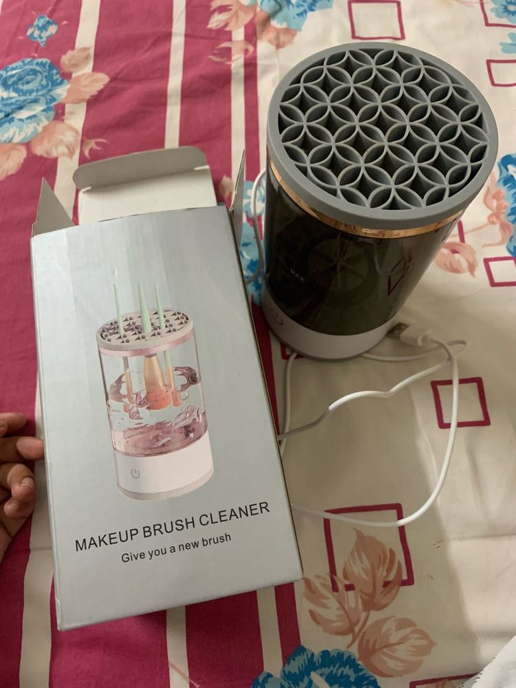 Makeup Brush Cleaner