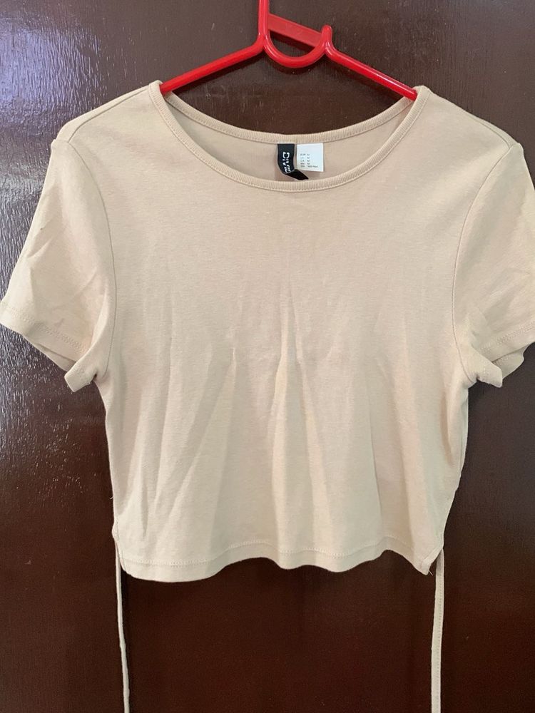 Basic Beige Cropped T-Shirt