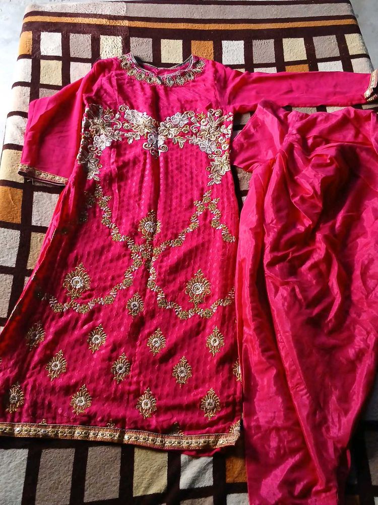 rose stunning kurta set
