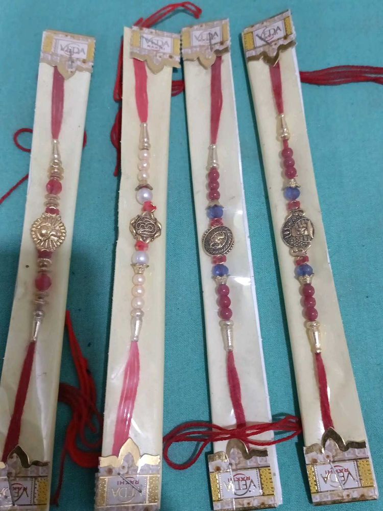 Beautiful Rakhi Set