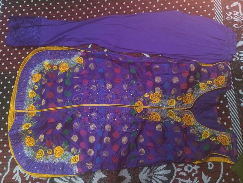 Elegant Purple Embroidered Kurta Set