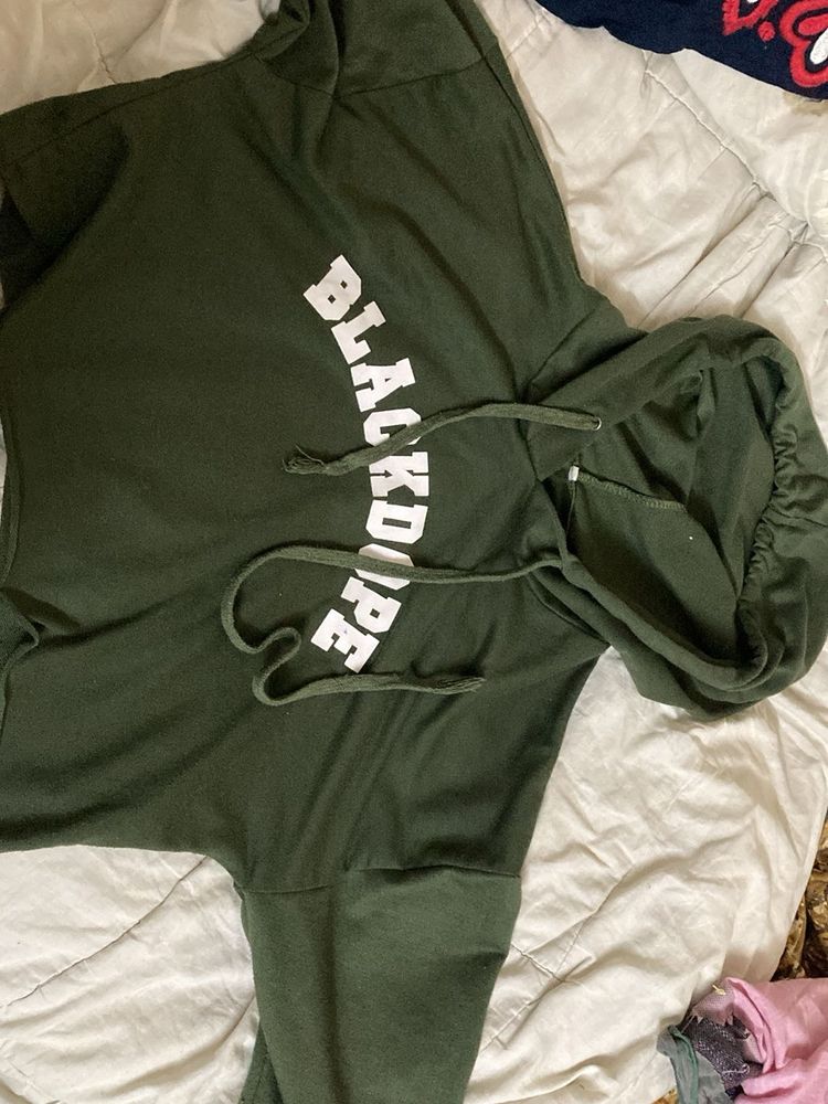 SALEE ‼️‼️Green Cropped Hoodie