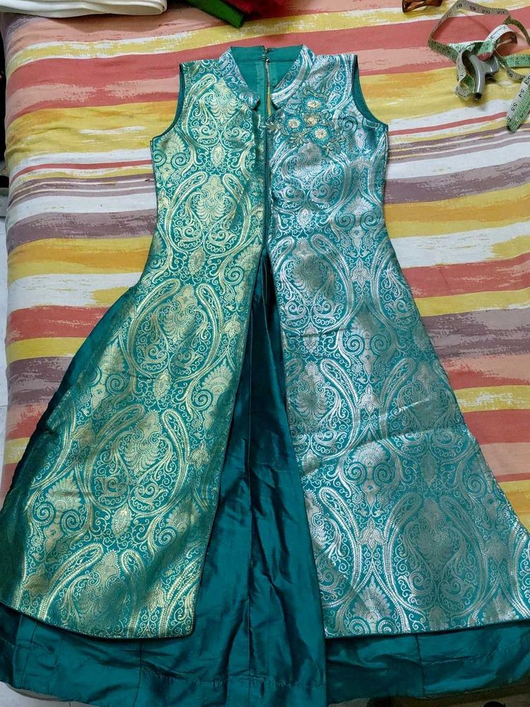 Elegant Dark Green Brocade Kurta Set for teen kids
