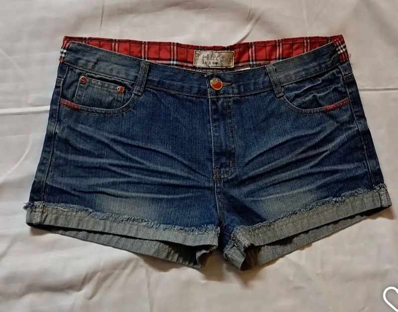 Denim cutoff shorts low, size:32-25