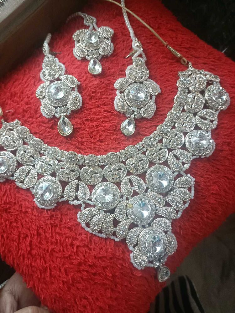 Stunning Bridal Jewelry Set