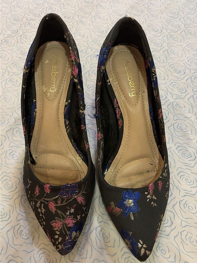 Dressberry Floral Pointed Heels