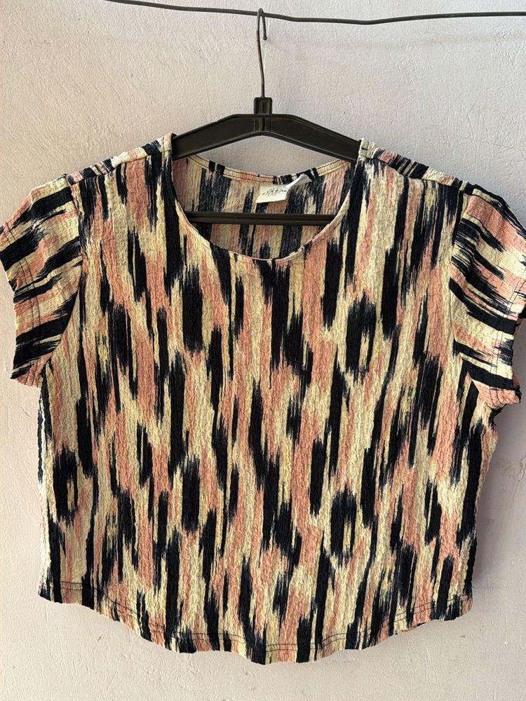 Abstract Print Cropped Top