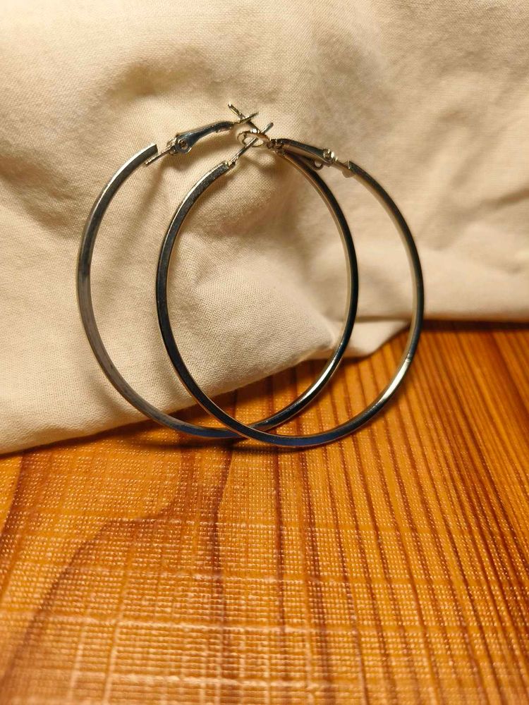 Chic Silver Hoop Earrings