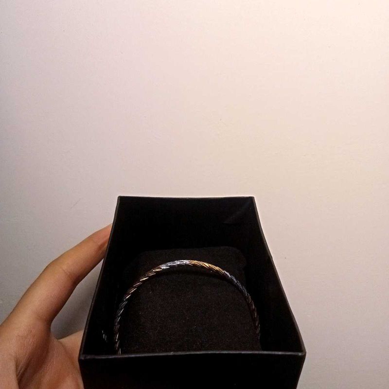 Twisted Bangle Bracelet