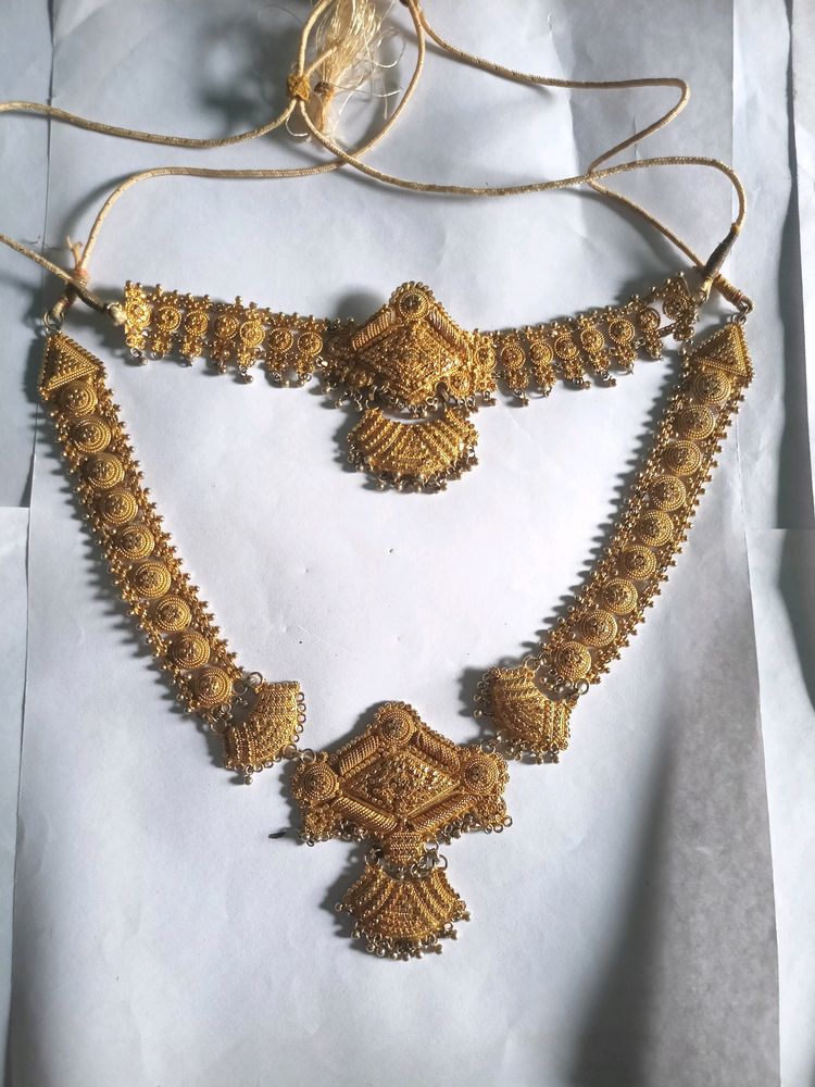 Neckpiece And Tika