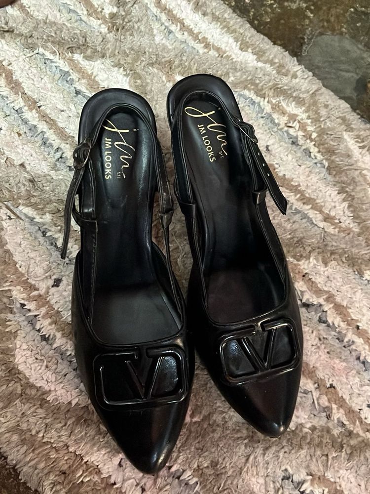 Elegant Black Slingback Heels