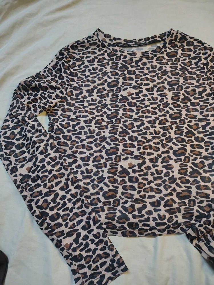 Newme Leopard Print mesh Top