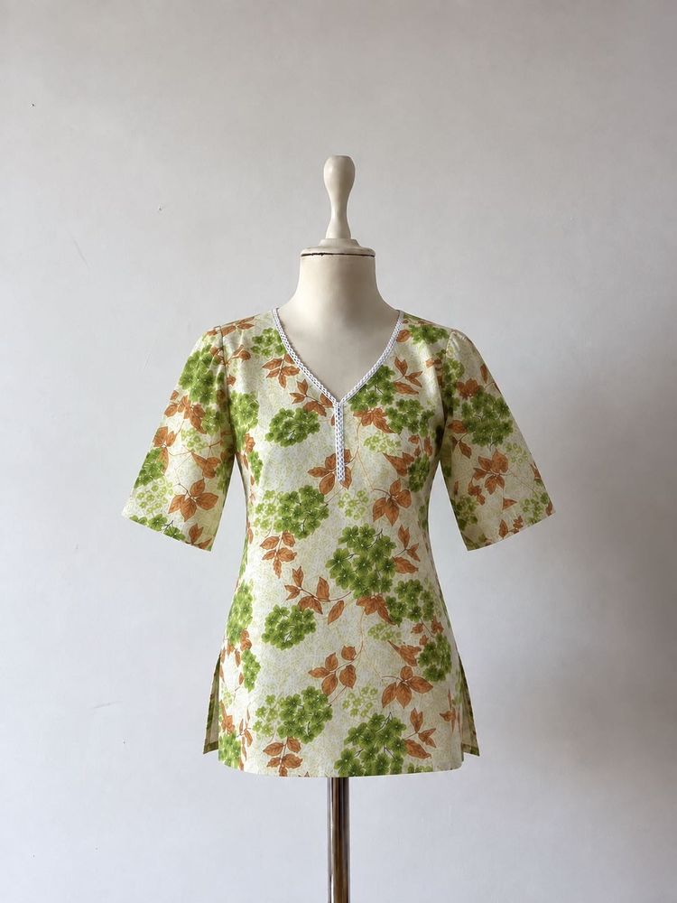 Floral Print V-Neck Tunic Top