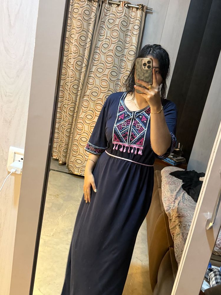 Elegant Embroidered Maxi Dress🦋🧚🏻‍♀️