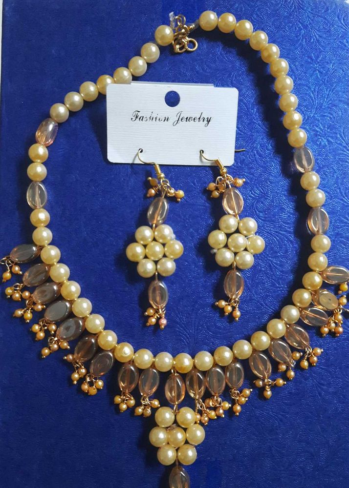 Elegant Pearl Necklace &amp; Earring Set