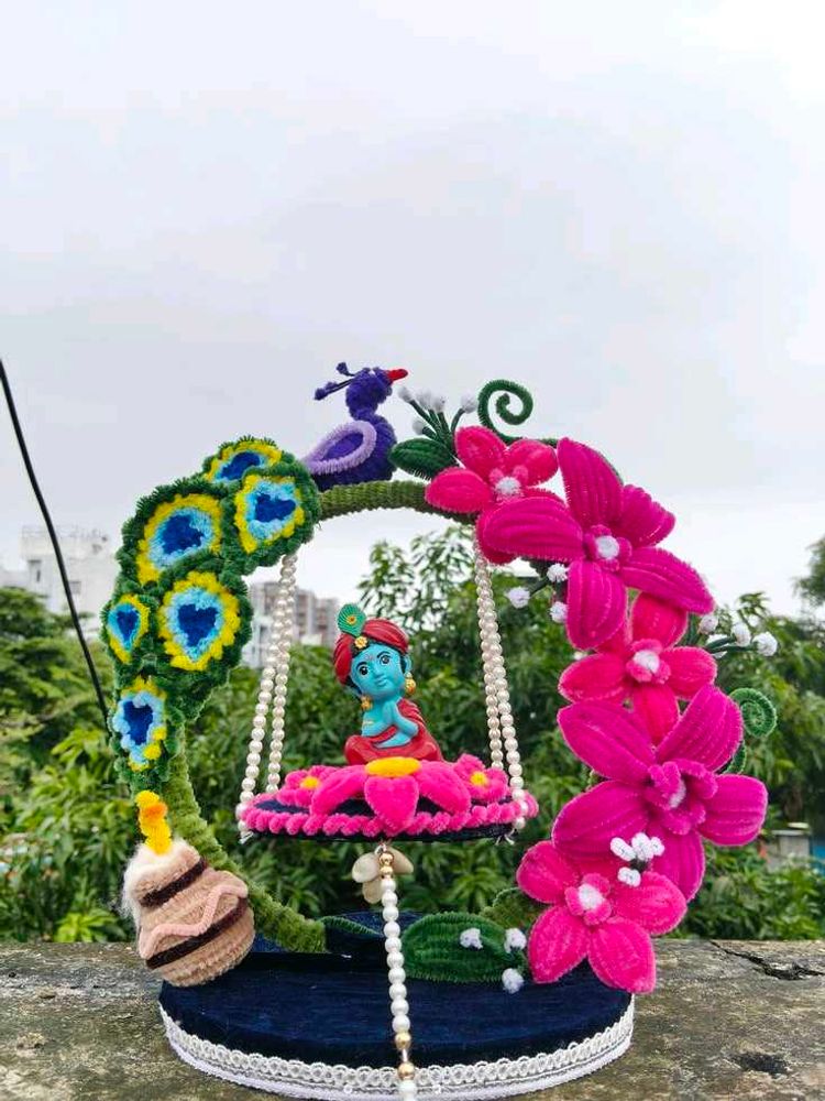 Krishna Jhula Decor