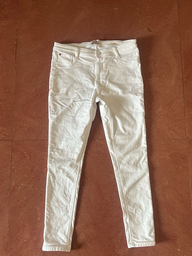 White Jeans