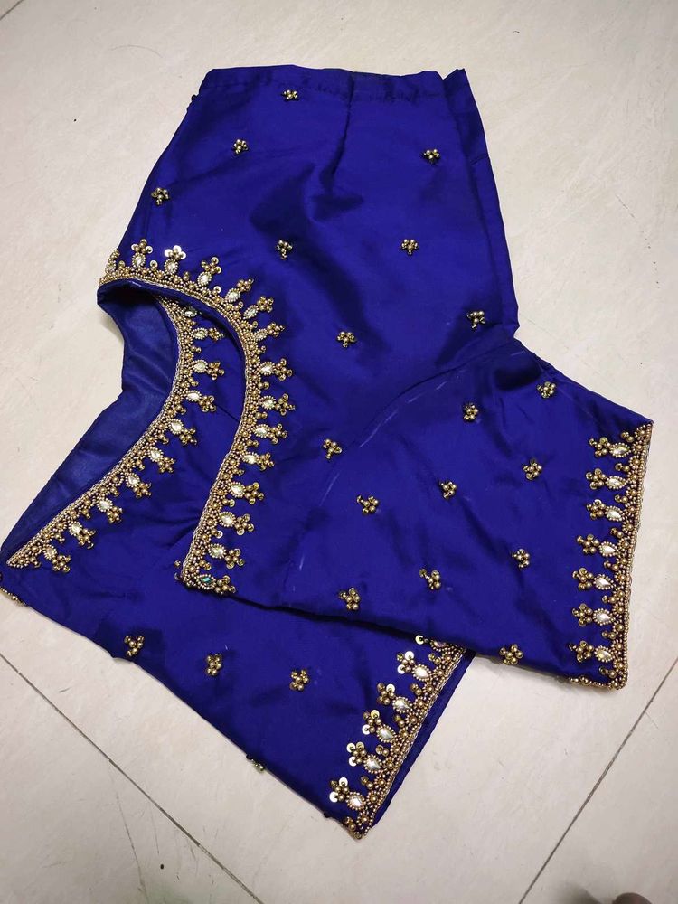 offer💙Royal Blue Aari Maggam Blouse