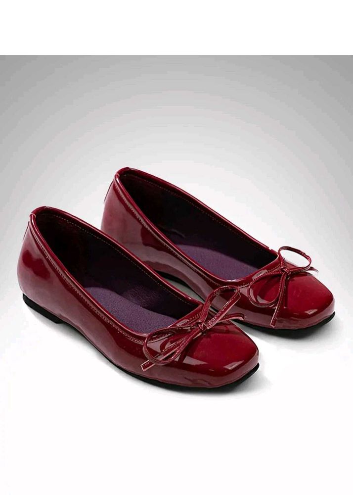 Shiny Red Ballet Flats with Bow Detail