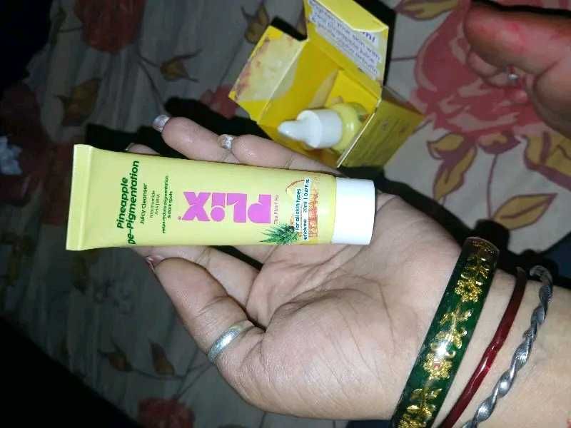 Plix Pineapple De-Pigmentation Face Wash