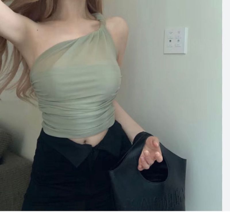 🚨‼️. price drop Chic One-Shoulder Ruched Top