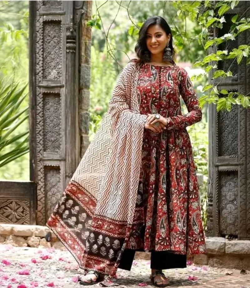 Cotton mulmul Floral Suits 🌻