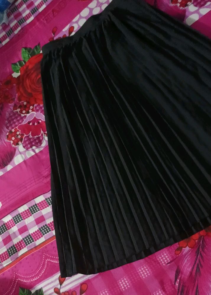 Selling Black Skirt