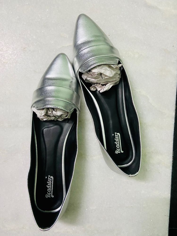 Silver Toned Solid Ballerinas